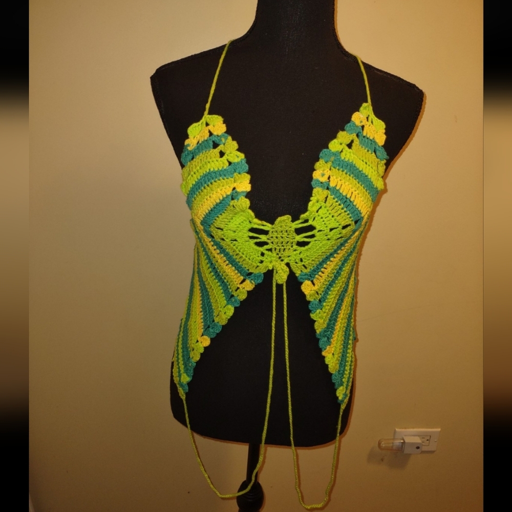 Butterfly Halter Top - Picture 15 of 16